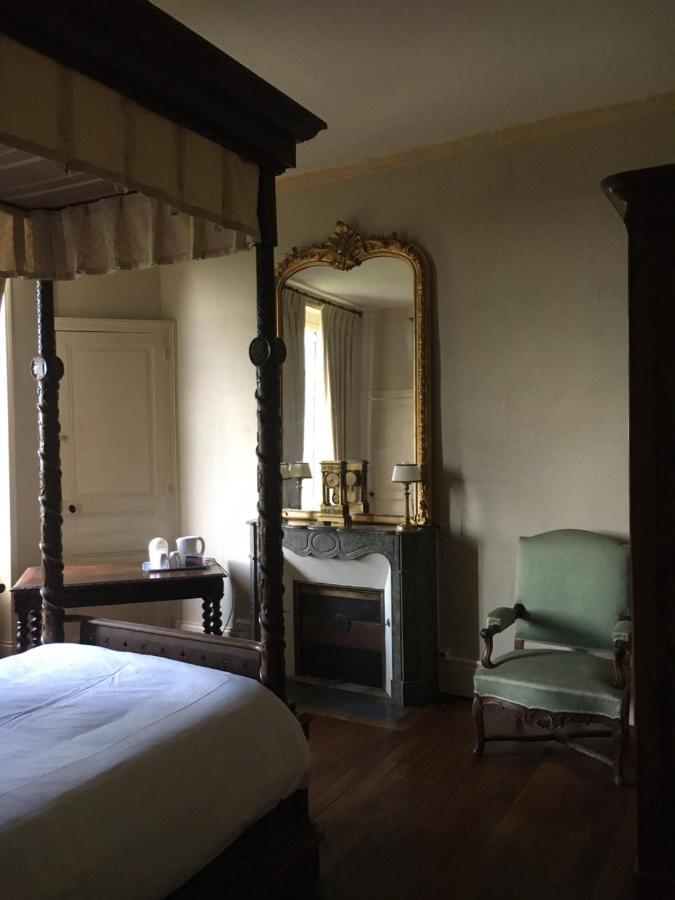 Chambres D'Hotes Montbron Luchapt Εξωτερικό φωτογραφία